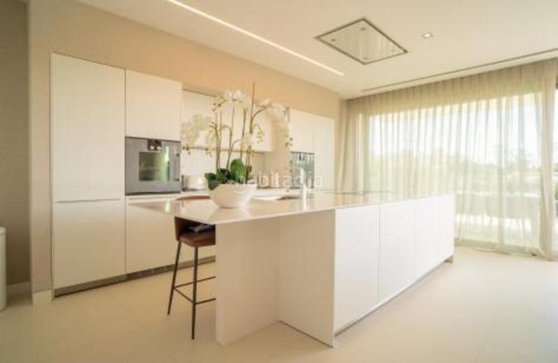 Foto ae68c73c-0636-4049-969d-3da9391ec8ee. Casa en n/a lujosa villa multilevel con potencial sin fin en Estepona