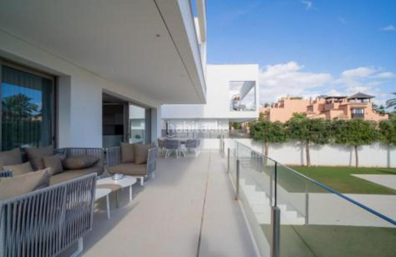 Foto de32d040-01bd-4f81-aad3-cd3ae92d68da. Casa en n/a lujosa villa multilevel con potencial sin fin en Estepona