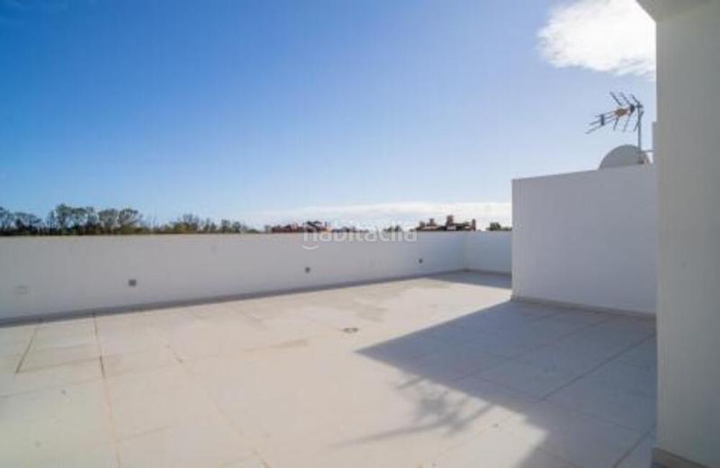 Foto ffcb6f51-a542-42d1-ac20-54aa9e0e1268. Casa en n/a lujosa villa multilevel con potencial sin fin en Estepona