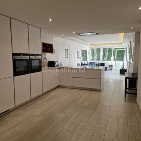 Foto 49821601-446d-4ac9-bdf1-c3446927645e. Miete erdgeschoss mit parking pool in Puerto Banús Marbella