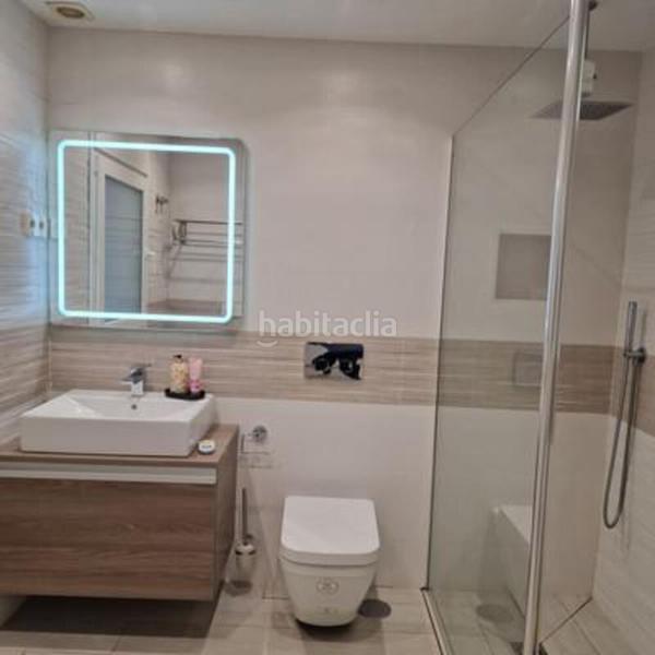 Foto fbb7c7d4-c04d-4566-97c7-4fc6c1ff1ec1. Lloguer planta baixa amb aparcament piscina a Puerto Banús Marbella