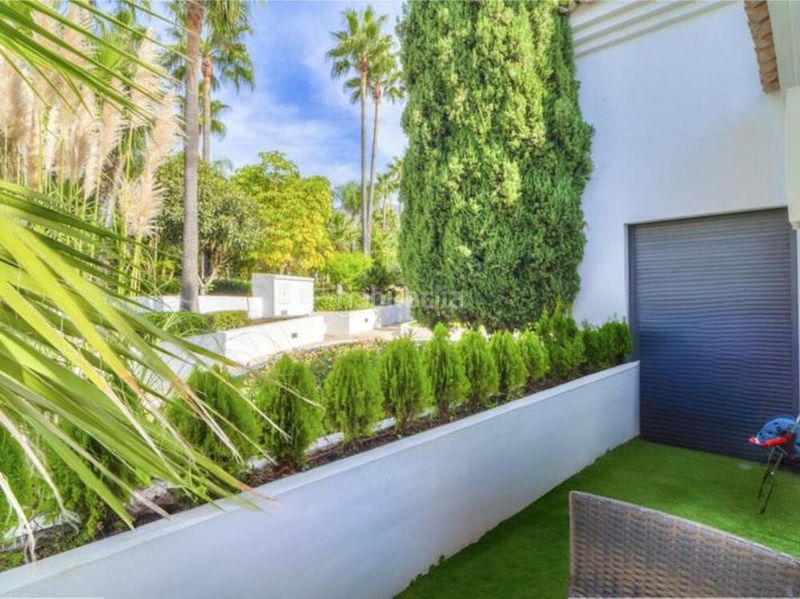Foto e2ef5295-6e94-442c-8276-cd3a2f8c362b. Casa en lomas de Marbella club Marbella