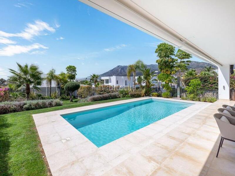 Foto c3b2c7fc-b7fb-4355-9e3a-30263d43117a. Alquiler casa lujo en Río Real Marbella