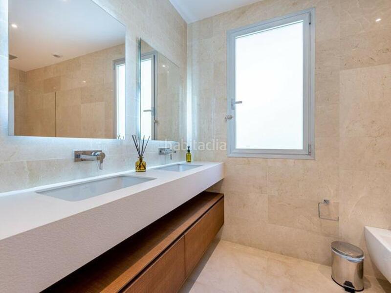 Foto e04f69ba-c07b-4717-ae0c-7b6c0fdc0cf1. Alquiler casa lujo en Río Real Marbella