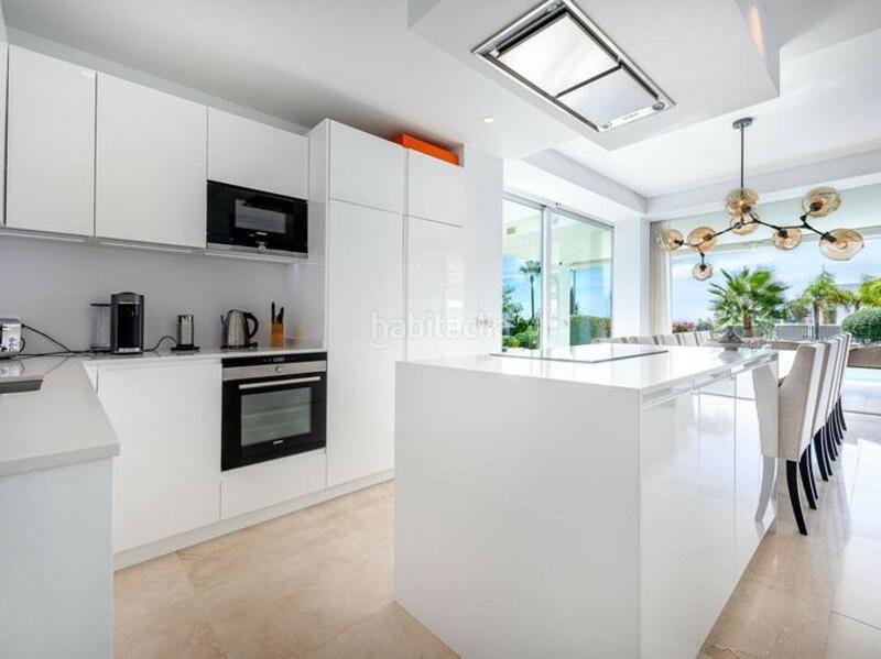 Foto c529324c-a528-4c7c-ad5a-5ed385e94293. Location maison avec chauffage parking piscine dans Marbella