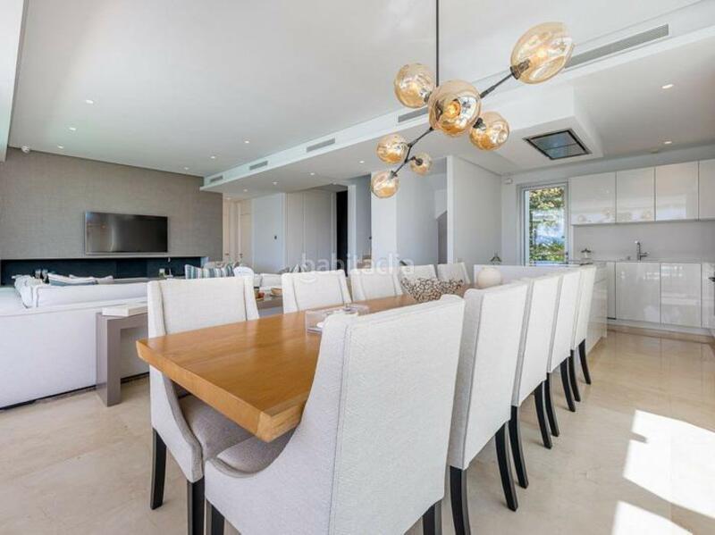 Foto da0ab105-75da-4d5e-b7d8-4cd79b1b4983. Location maison avec chauffage parking piscine dans Marbella