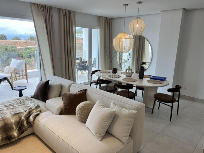 Foto d3d36ba3-e141-4052-83b9-20502811c915. Dúplex en n/a en Alto de los Monteros Marbella