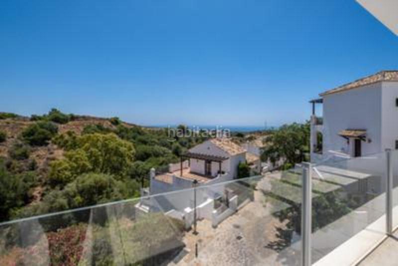Foto 5a38c768-0350-419c-9d93-7c774c329262. Zweistöckige wohnung in n/a in Alto de los Monteros Marbella