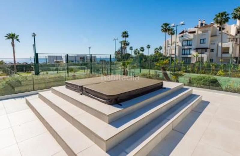 Foto cb1bd3c4-2678-4ca2-b8cb-74b34cf3e214. Location appartement avec parking piscine dans El Velerín Estepona