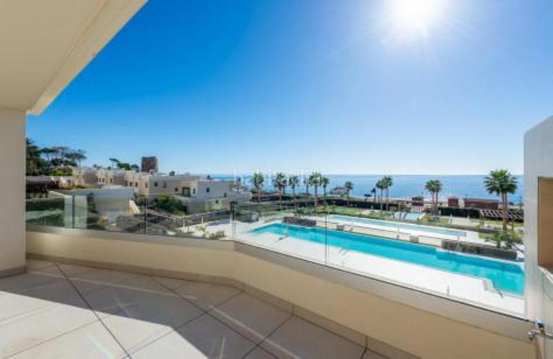 Foto d1736d7d-7777-461a-9f88-8b3b6bd2a021. Location appartement avec parking piscine dans El Velerín Estepona