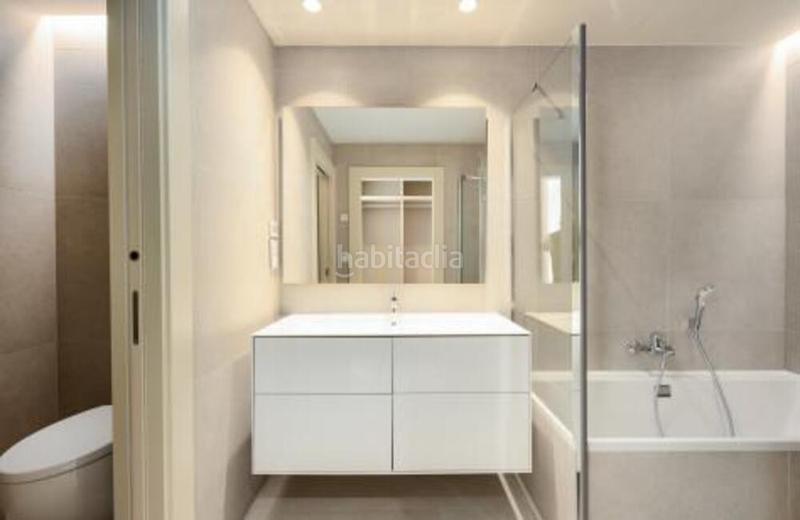 Foto d3fe0bb7-6286-410d-91d6-97e4e022e0dd. Location appartement avec parking piscine dans El Velerín Estepona
