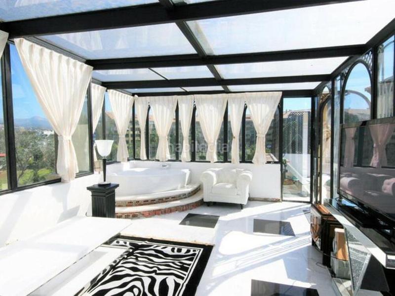 Foto ebff9f8b-7105-47e4-a72b-bca868ed7ae3. Dachwohnung mit parking pool in Guadalmina Alta Marbella