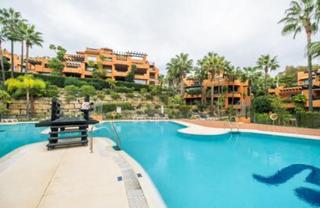 Apartament a Los Naranjos. Elegante apartamento de 3 dormitorios en alminar de marbella  lu