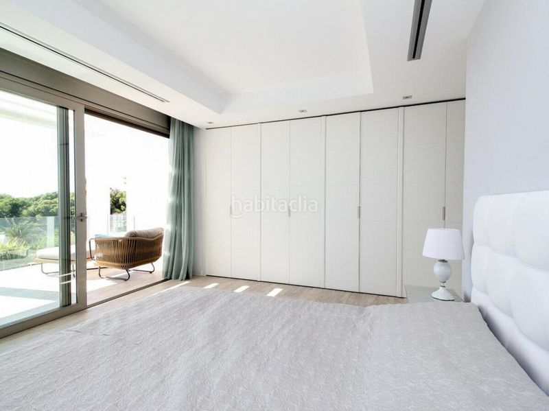 Foto 101643b8-a211-462a-b8f6-79863df029a5. Lloguer casa adossada amb aparcament piscina a Puente Romano Marbella