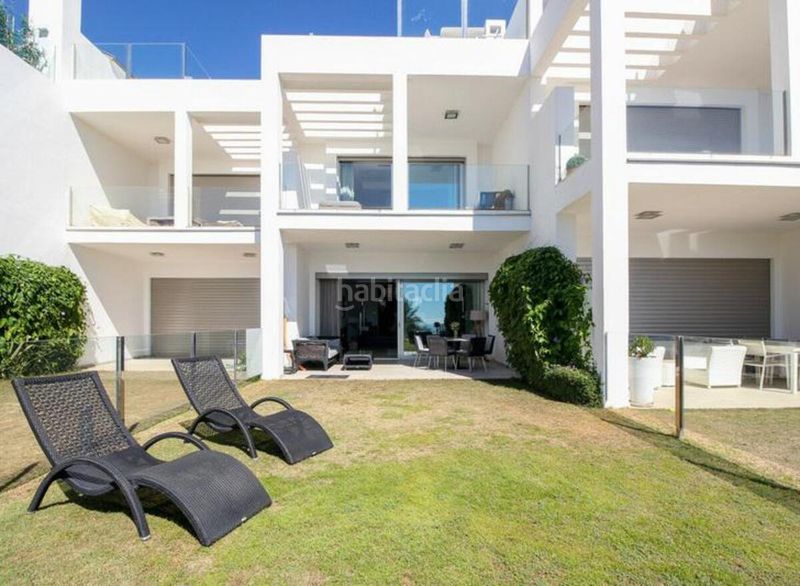 Foto 76c50a57-d975-45e6-9bbf-facc25a31bd3. Lloguer casa adossada amb aparcament piscina a Puente Romano Marbella