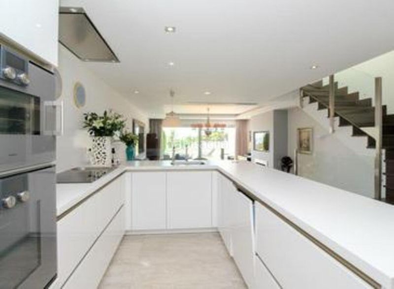 Foto a3da893a-1605-46fd-9bbb-70a0f2e60839. Lloguer casa adossada amb aparcament piscina a Puente Romano Marbella