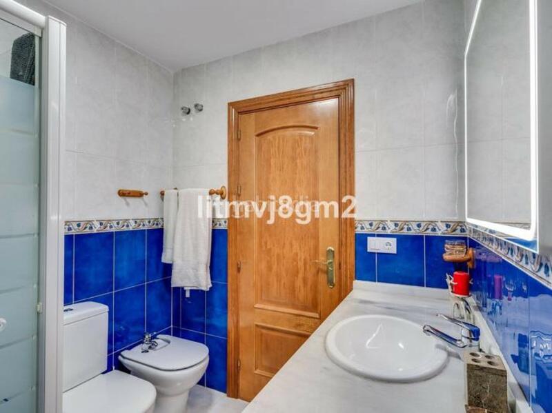 Foto 848a9ed4-f87b-4d39-b587-1f90e93fd8be. Lloguer casa adossada amb aparcament piscina a Calahonda Mijas