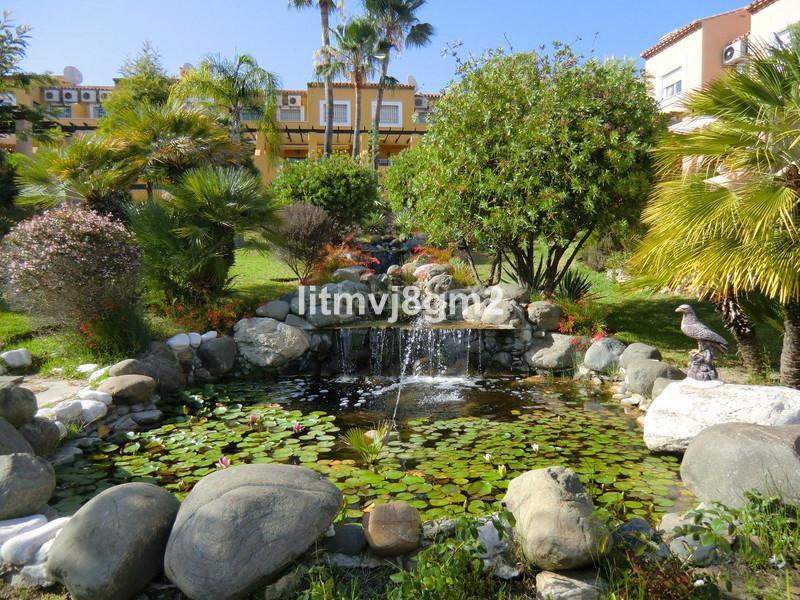 Foto 930a869f-6449-49f8-924f-5ba5cc0274c6. Lloguer casa adossada amb aparcament piscina a Calahonda Mijas