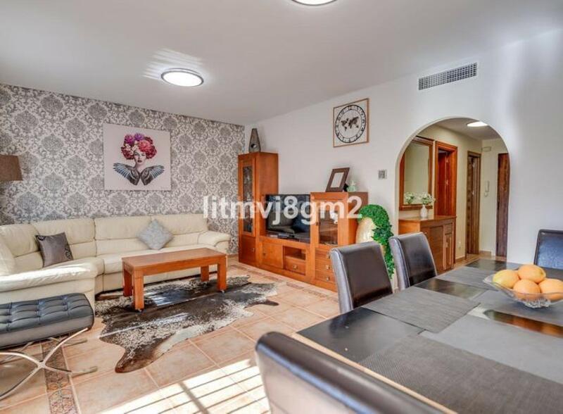 Foto b83862d7-b2aa-497f-8377-fbec616d9ed3. Lloguer casa adossada amb aparcament piscina a Calahonda Mijas