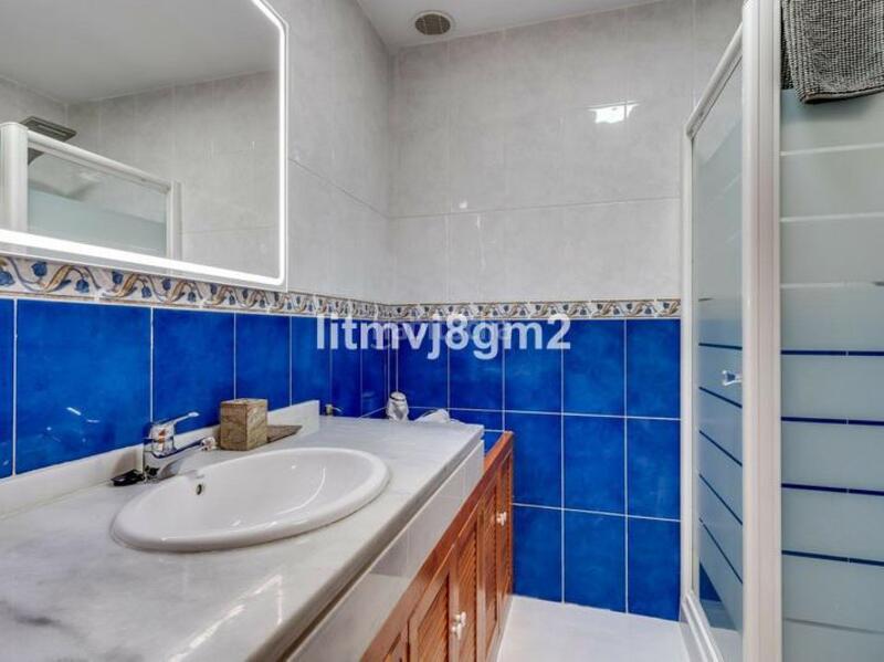 Foto be7261b5-9828-478d-bc82-46d3218a04e3. Lloguer casa adossada amb aparcament piscina a Calahonda Mijas