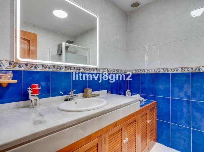 Foto da1baeed-1cc5-4b03-957a-71fb7d03b815. Lloguer casa adossada amb aparcament piscina a Calahonda Mijas