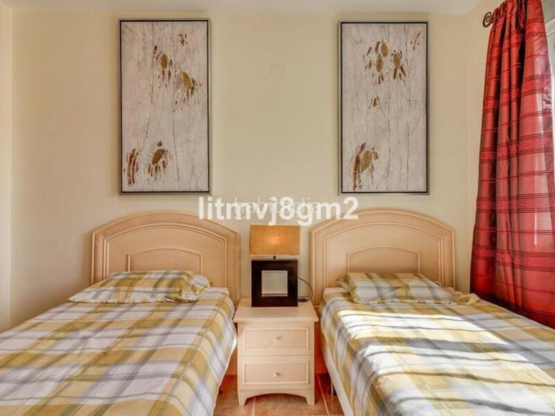 Foto ecc2ad4a-0ccf-427d-9036-c93ca6e797b4. Lloguer casa adossada amb aparcament piscina a Calahonda Mijas