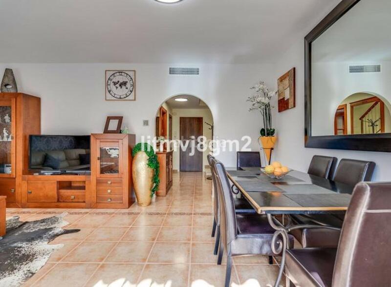 Foto f10c5401-f77a-4ee7-af86-230137c4d516. Lloguer casa adossada amb aparcament piscina a Calahonda Mijas
