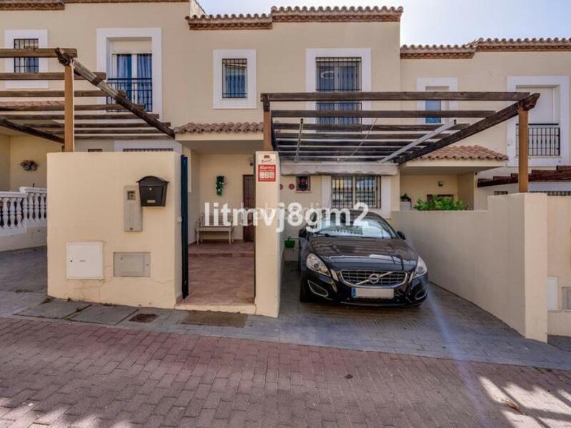 Foto f7e94fe4-df4d-4bac-b83d-1f1b0986ae4c. Lloguer casa adossada amb aparcament piscina a Calahonda Mijas