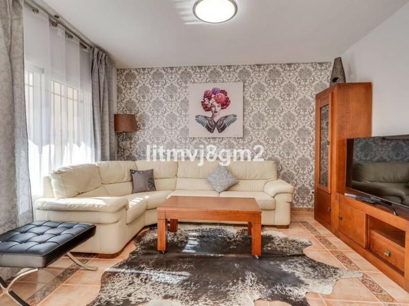 Foto fb71486a-d6df-499f-9acb-adfaf16f1636. Lloguer casa adossada amb aparcament piscina a Calahonda Mijas