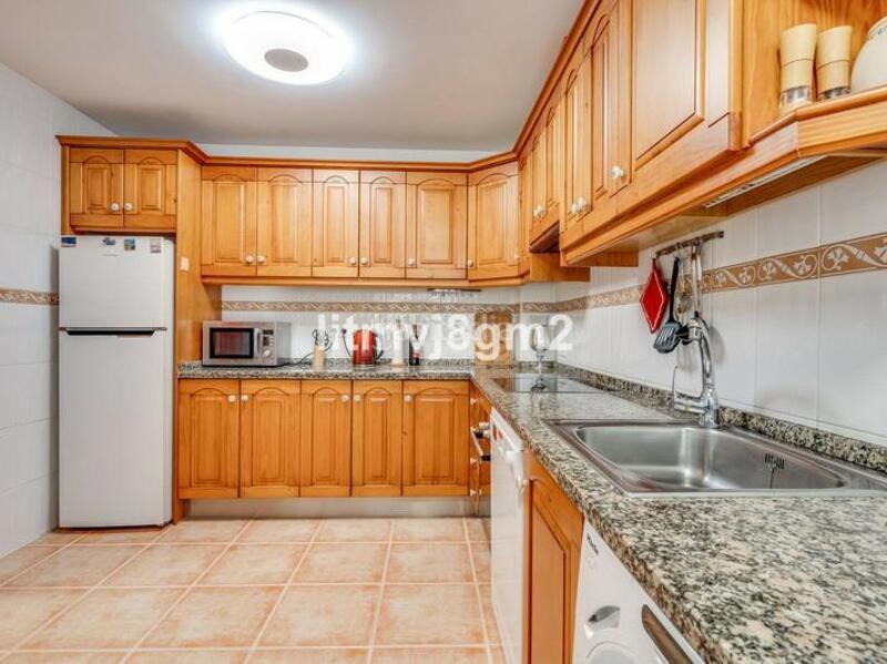 Foto 80623d1d-727b-4e4a-a4fa-40ecd3f3d74e. Rent semi detached house with parking pool in Calahonda Mijas