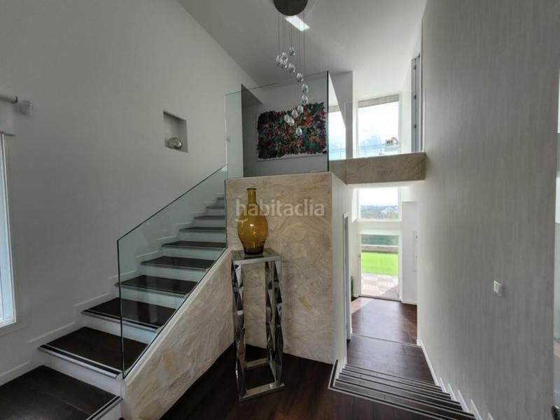 Foto 4d364764-4c56-4ae1-9a86-86dec4fc62c3. Maison avec parking piscine dans La Alquería Benahavís