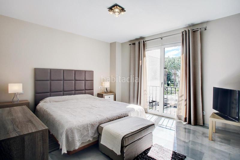 Foto 2b1815ff-5a5b-45ba-a2ec-85e4ee88223b. Lloguer apartament amb aparcament piscina a Puerto Banús Marbella