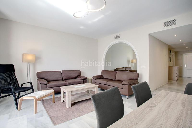 Foto 8d5946ff-d397-44d6-b2d8-782be14d3aa8. Rent apartment with parking pool in Puerto Banús Marbella