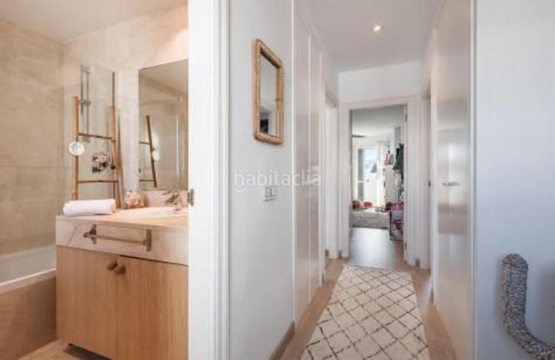 Foto e8a70e3e-e4ff-4b18-9d29-6c496a575923. Reihenhaus mit parking pool in Nueva Alcántara Marbella
