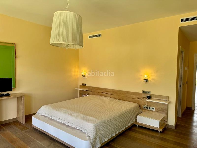 Foto 658e9a4b-9cb8-4d3d-a7f2-d935b89aa098. Miete haus in pablo ruiz picasso(ctjo b 29 in Nueva Alcántara Marbella