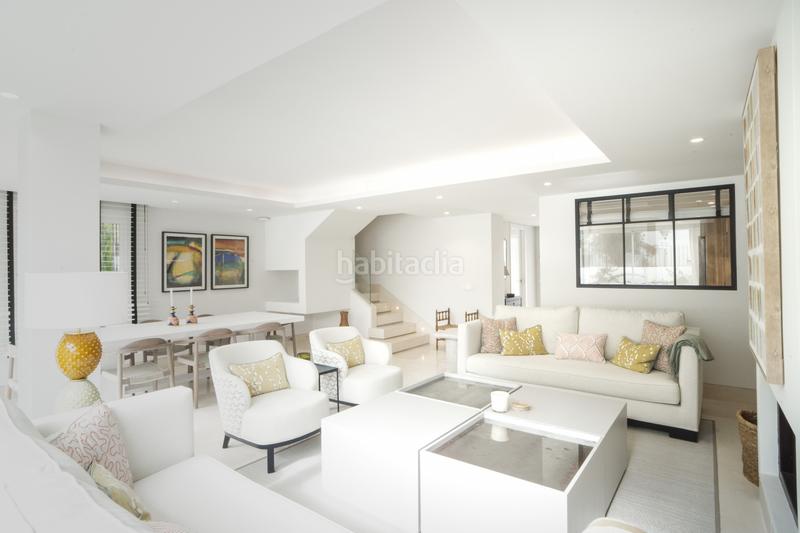 Foto 2e63a69f-d8b4-4b04-82e6-3ad513adb357. Casa pareada en Las Lomas de Río Verde Marbella