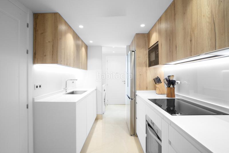 Foto d38803f8-d8b2-4354-b914-809fd0adf957. Towny house with parking pool in Las Lomas de Río Verde Marbella