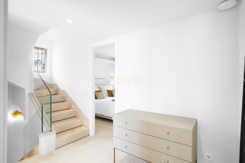 Foto e955b7e6-9c11-47a4-b38a-80b7c1f48f4f. Towny house with parking pool in Las Lomas de Río Verde Marbella