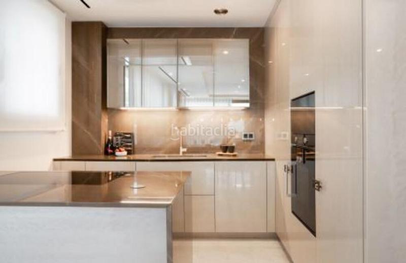 Foto 15feeaee-b374-4001-8520-90e4bc10998f. Lloguer planta baixa amb aparcament piscina a Las Lomas de Río Verde Marbella