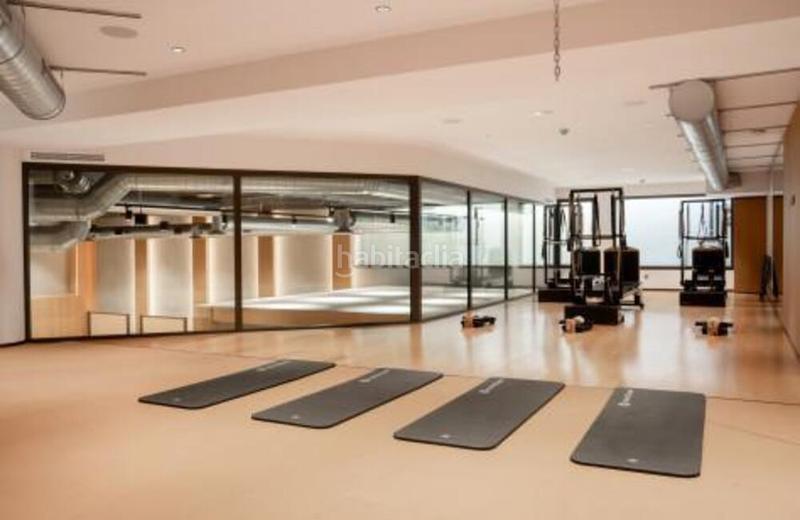 Foto 83d71b96-0b61-4dd1-912b-bc1b3ea4d4a2. Lloguer planta baixa amb aparcament piscina a Las Lomas de Río Verde Marbella