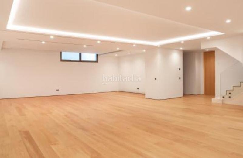 Foto 9900c310-1384-4f81-96ec-5f5466ac3df6. Rent ground floor with parking pool in Las Lomas de Río Verde Marbella