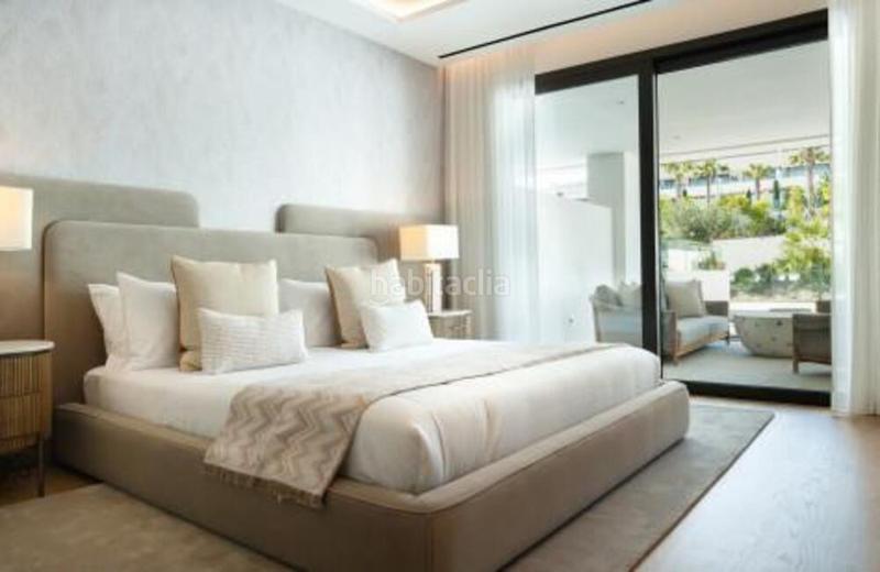 Foto e7304230-254f-47c0-96fb-ab026f460e3d. Rent ground floor with parking pool in Las Lomas de Río Verde Marbella