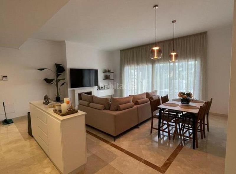 Foto 8777c6a5-a0b7-44e2-a07a-3b144d482319. Lloguer apartament amb aparcament piscina a El Paraíso Benahavís