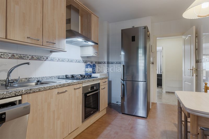 Foto 05c98775-c9a1-472d-aaaa-08c0268fe693. Lloguer apartament amb calefacció aparcament piscina a Marbella