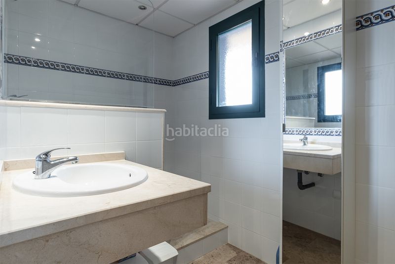 Foto 6cf4712b-d46a-40a9-80c1-a126d8bdf495. Lloguer apartament amb calefacció aparcament piscina a Marbella