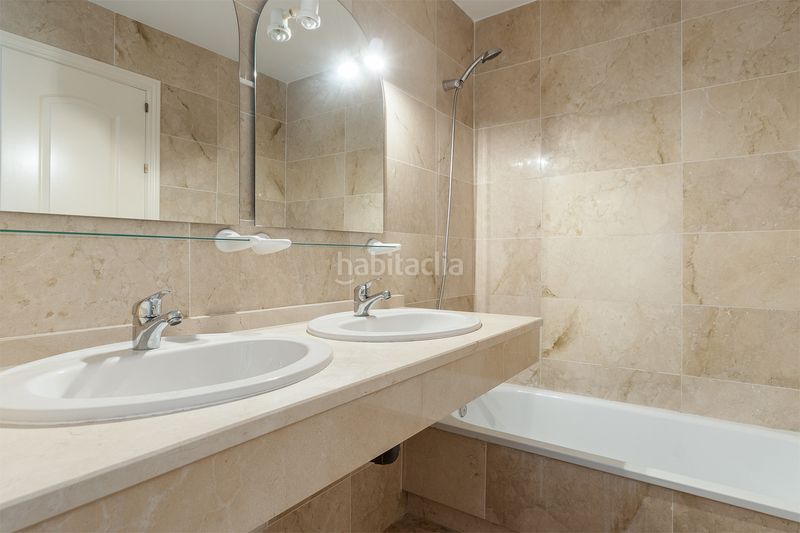 Foto 71014ccd-137a-4ff7-b888-815d74f06049. Lloguer apartament amb calefacció aparcament piscina a Marbella