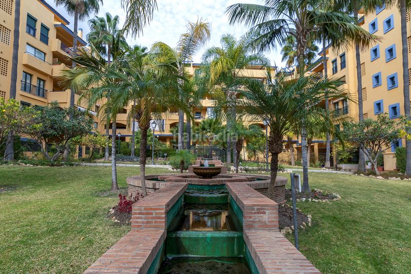 Foto f1537375-a177-4a4e-8537-efbd2c9f5343. Lloguer apartament amb calefacció aparcament piscina a Marbella
