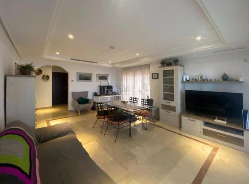 Foto 72e13693-d81f-4e11-8557-366a631f033e. Planta baixa amb calefacció aparcament piscina a Marbella