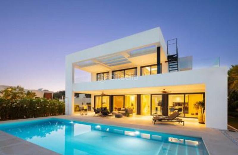 Foto 55569a47-2d3a-4967-bf6c-428c0506c1dd. Casa amb aparcament piscina a Los Naranjos Marbella