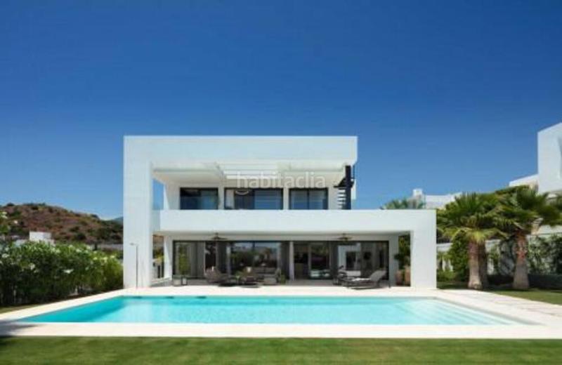 Foto d8f84c23-3c13-4038-bf0f-263b39c88ebe. Haus mit parking pool in Los Naranjos Marbella